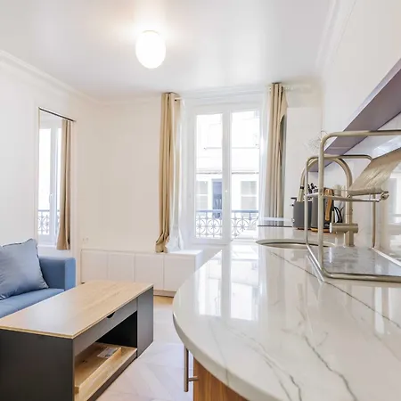 Charming - Madeleine Monceau - Mobility Lease Апартаменты Париж